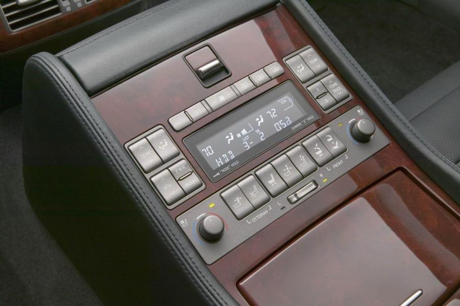  Lexus LS460 2006 года  (фото 194 из 200)